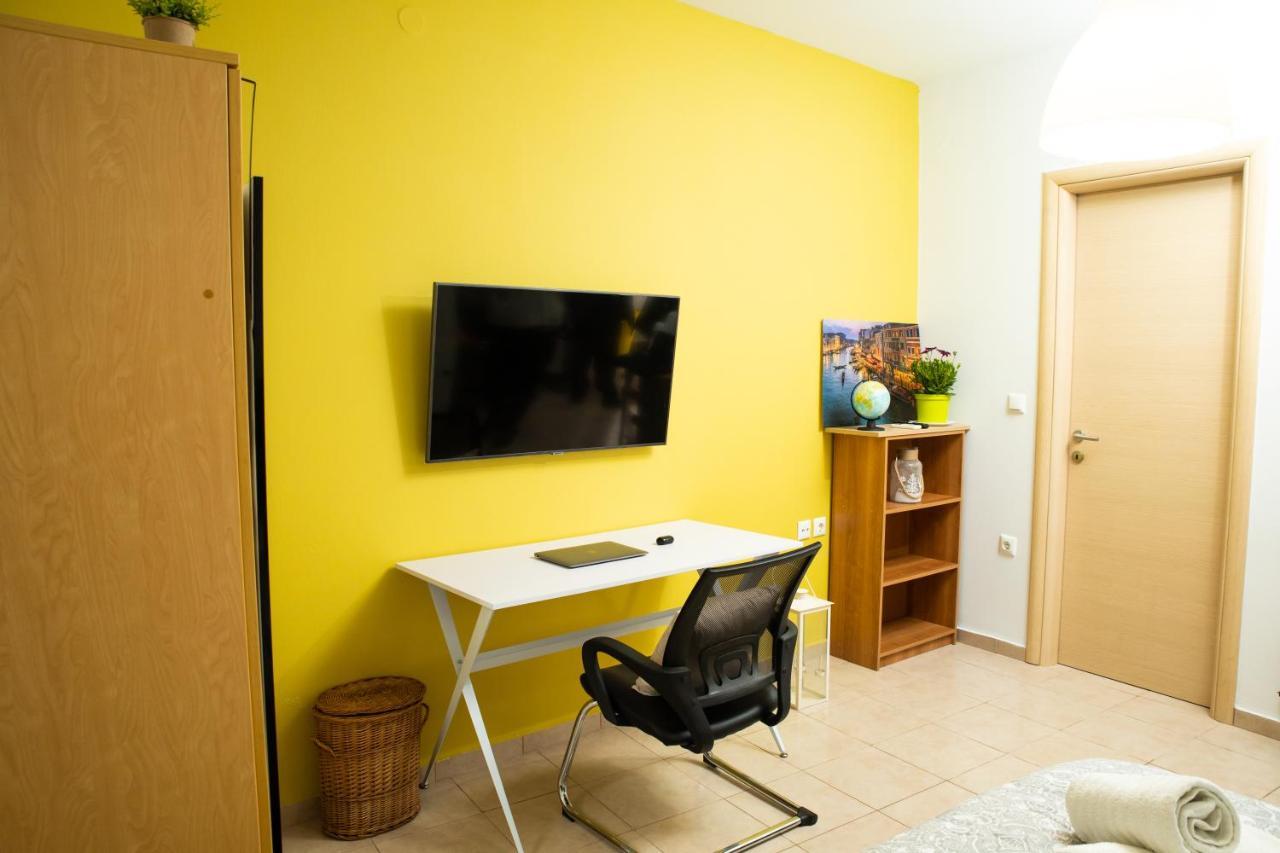 Warm Studio Apartment In Heraklion エクステリア 写真